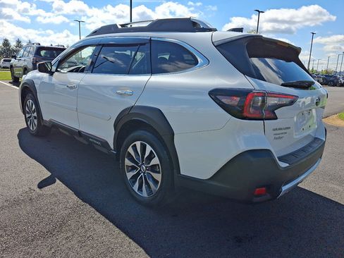 Certified 2023 Subaru Outback Touring AWD/4WD image 5