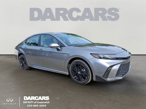 Used 2025 Toyota Camry Hybrid AWD/4WD image 1