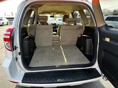 Used 2011 Toyota RAV4 2WD image 18