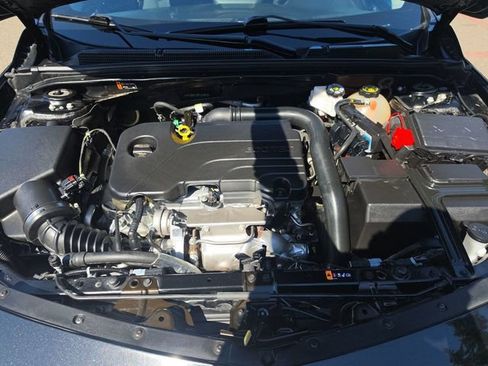 Used 2023 Chevrolet Malibu LT FWD image 23
