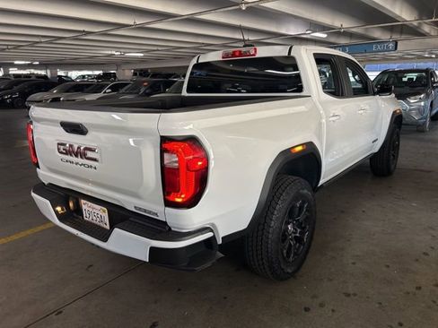 Used 2024 GMC Canyon Elevation image 27