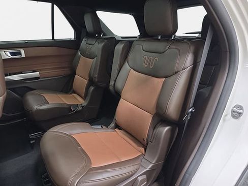 Used 2023 Ford Explorer King Ranch w/ Technology Package AWD/4WD image 13