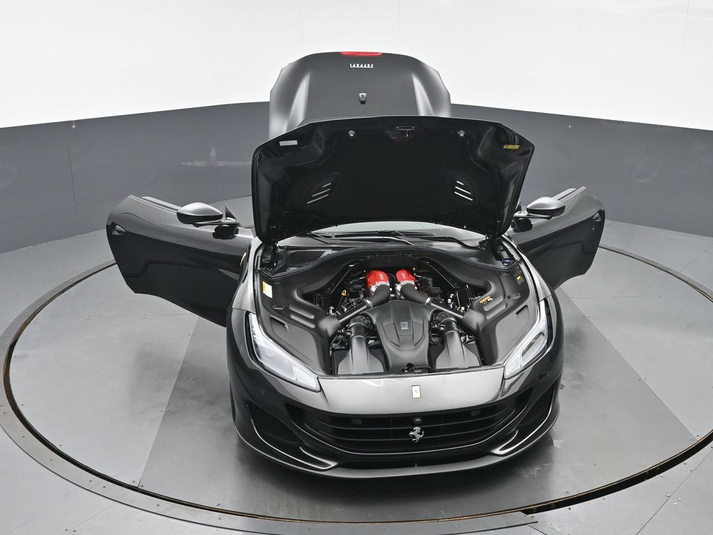 Used 2020 Ferrari Portofino RWD image 43