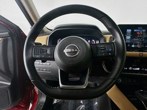 Certified 2022 Nissan Rogue Platinum w/ Head-Up Display Package FWD image 13