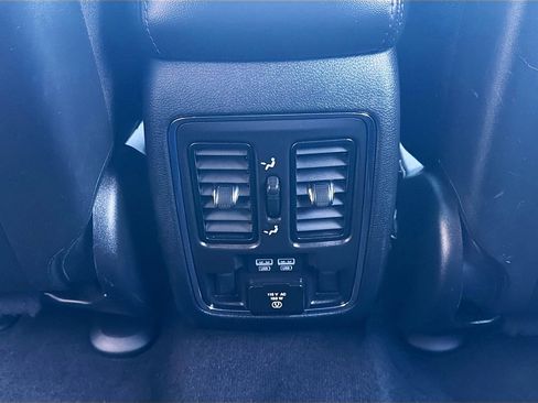 Used 2022 Jeep Grand Cherokee Limited AWD/4WD image 29