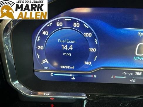 Used 2025 Chevrolet Silverado 2500 ZR2 w/ Technology Package AWD/4WD image 8