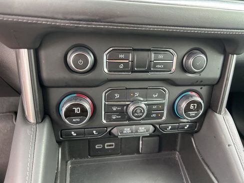 Used 2024 Chevrolet Tahoe LT RWD image 25