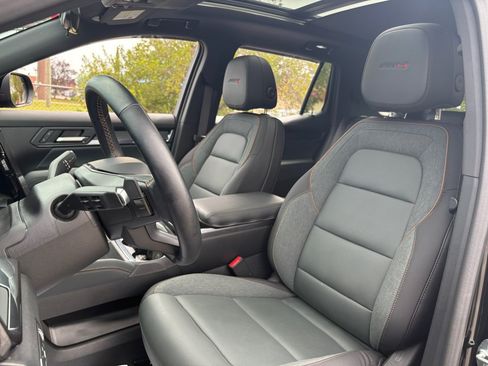 Used 2026 GMC Terrain AT4 w/ Convenience Package III AWD/4WD image 30