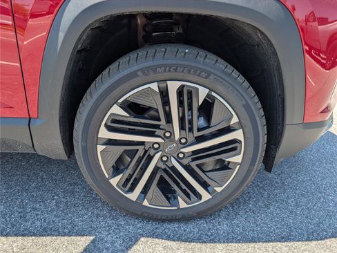 New 2026 Chevrolet Equinox RS w/ Convenience Package III AWD/4WD image 5