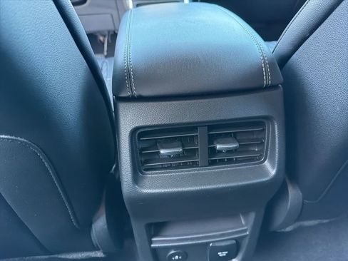 Used 2024 Ford Edge Titanium AWD/4WD image 16