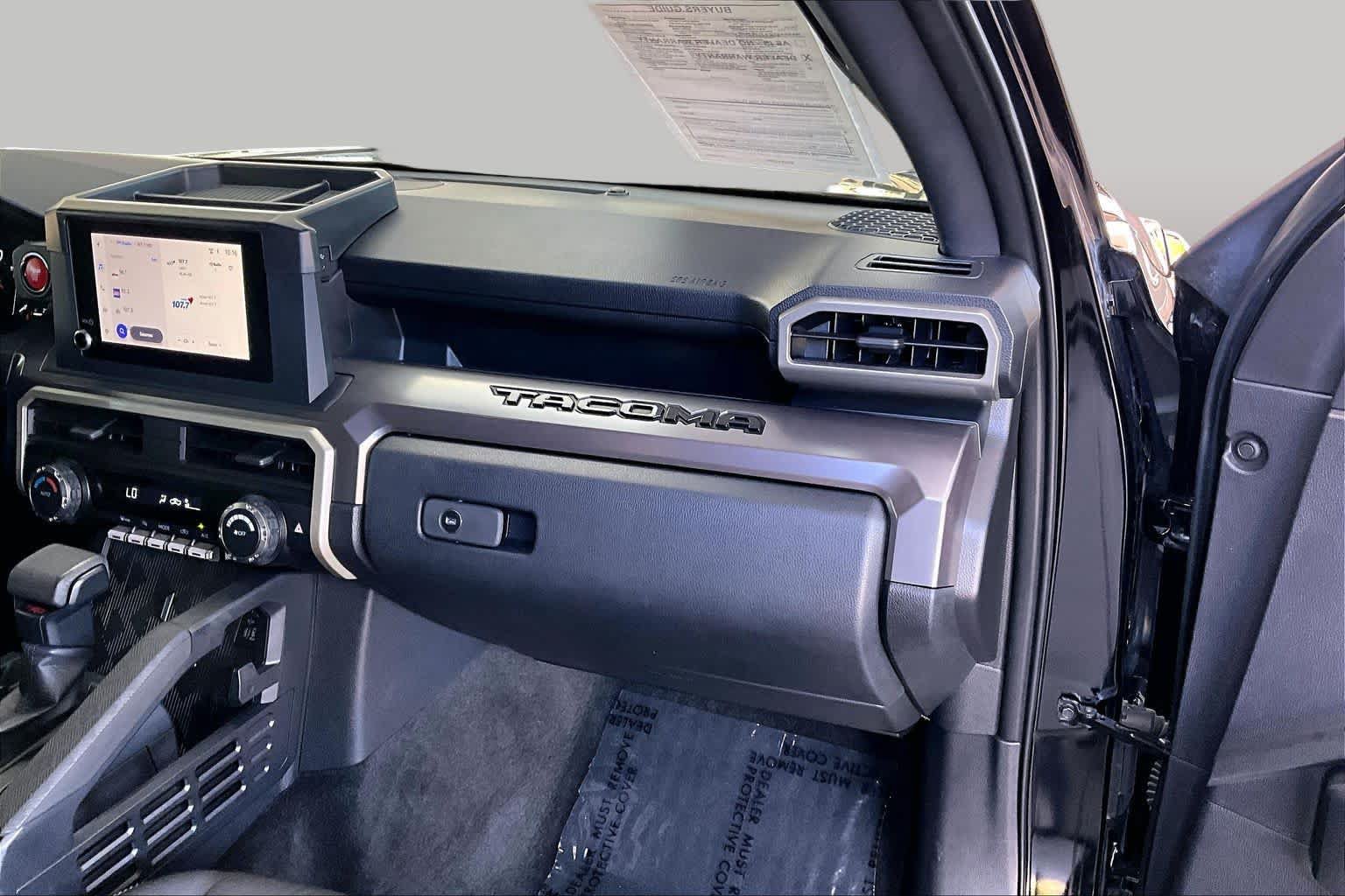 Used 2025 Toyota Tacoma TRD Off-Road AWD/4WD image 18