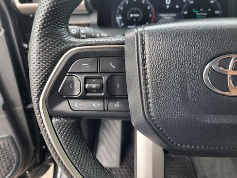 Used 2024 Toyota Tacoma Limited w/ Limited Package (LT) AWD/4WD image 30