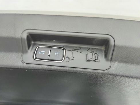 Used 2022 Ford Explorer ST image 45