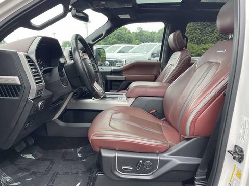Used 2018 Ford F150 Platinum w/ Equipment Group 701A Luxury AWD/4WD image 11
