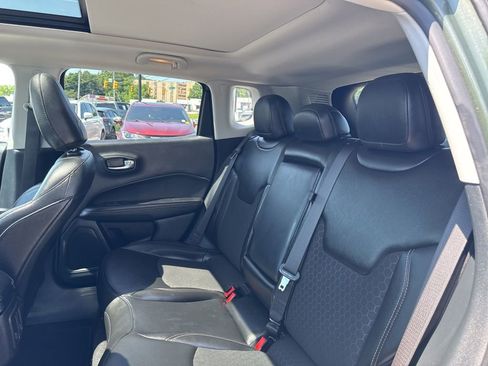 Used 2020 Jeep Compass Latitude FWD image 25