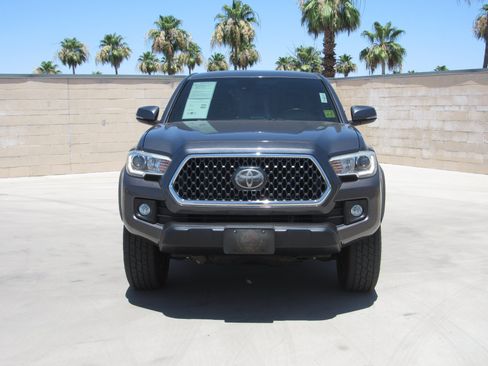 Used 2019 Toyota Tacoma TRD Off-Road AWD/4WD image 3