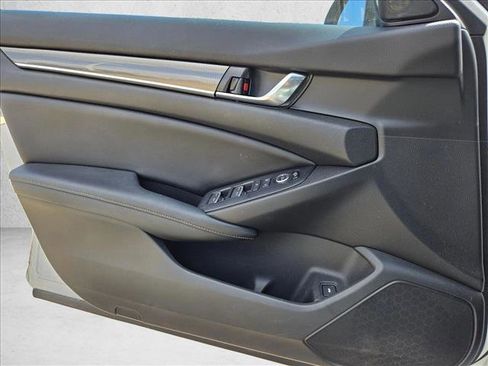 Used 2019 Honda Accord Sport image 7