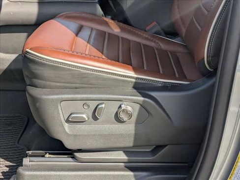 Used 2024 GMC Yukon XL Denali Ultimate image 17