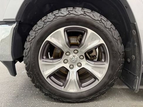 Used 2022 RAM 1500 Laramie AWD/4WD image 19