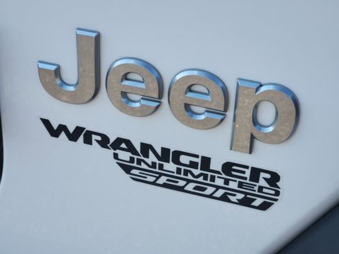 Used 2020 Jeep Wrangler Unlimited Sport S image 24