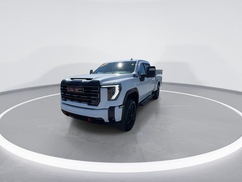 Used 2025 GMC Sierra 2500 AT4 AWD/4WD image 6