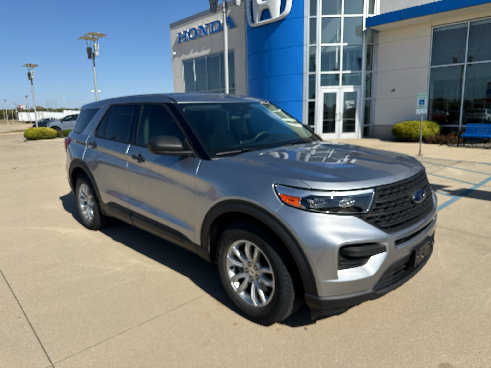 Used 2020 Ford Explorer 2WD w/ Class III Trailer Tow Package image 3