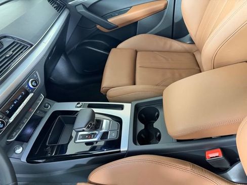 Used 2025 Audi Q5 2.0T Premium w/ Convenience Plus Package image 18