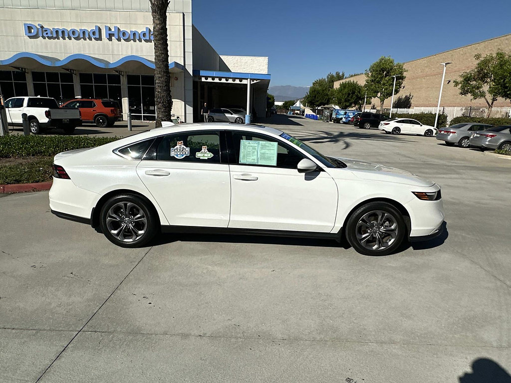 Certified 2023 Honda Accord EX image 25