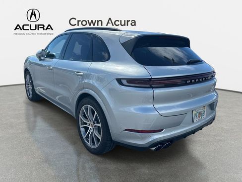 Used 2026 Porsche Cayenne AWD/4WD image 3