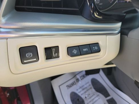 Certified 2023 Cadillac XT5 Premium Luxury w/ Technology Package image 29