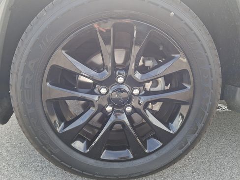 Used 2020 Jeep Grand Cherokee Altitude RWD image 25