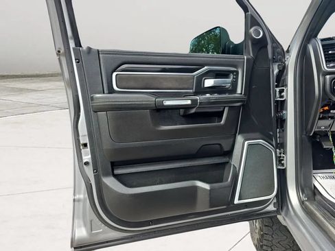 Used 2019 RAM 2500 Laramie AWD/4WD image 11
