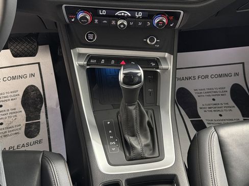 Used 2024 Audi Q3 2.0T Premium Plus w/ Premium Plus Package image 22