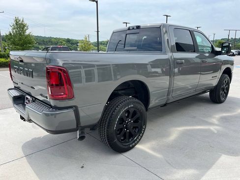 New 2026 RAM 2500 Laramie AWD/4WD image 21