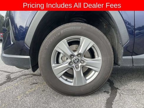Used 2024 Toyota RAV4 XLE AWD/4WD image 9