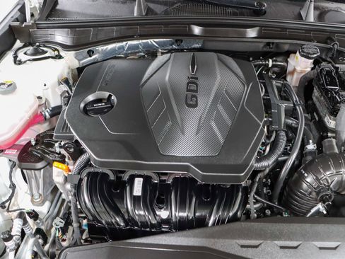 Used 2025 Hyundai Sonata SEL FWD image 28