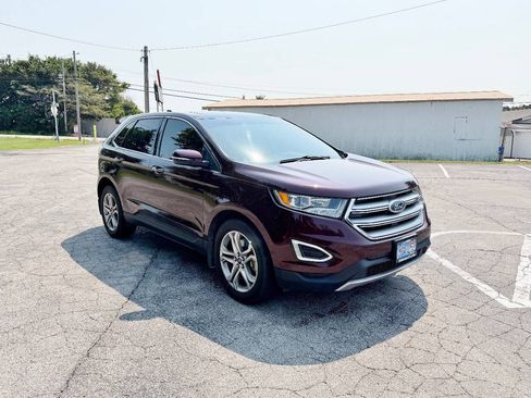 Used 2017 Ford Edge Titanium w/ Equipment Group 301A FWD image 3