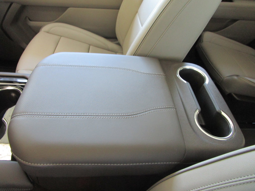 New 2026 GMC Yukon Elevation w/ Elevation Premium Package RWD image 38
