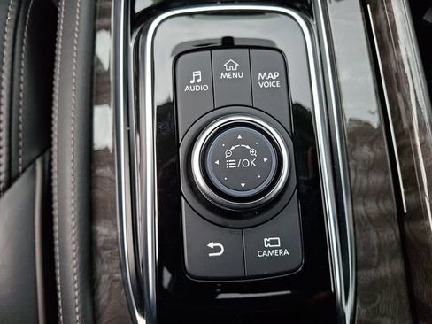 Used 2022 Nissan Armada Platinum w/ Captain's Chairs Package AWD/4WD image 26