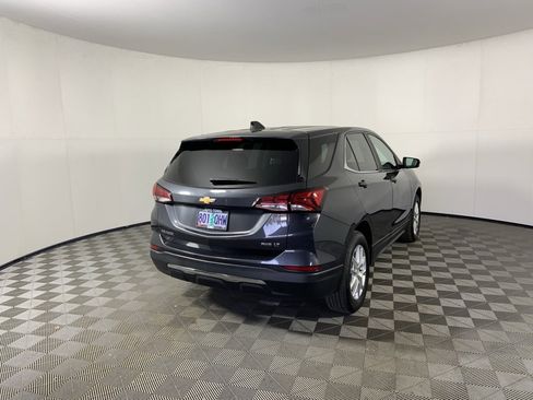 Used 2022 Chevrolet Equinox LT image 3