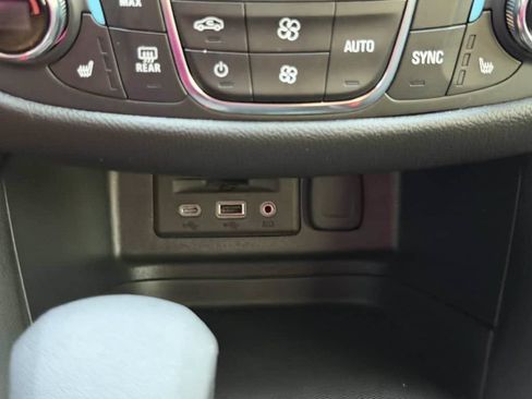 Used 2023 Chevrolet Equinox RS w/ RS Leather Package FWD image 23