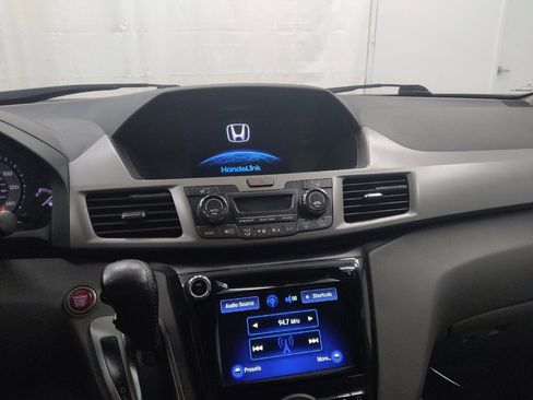 Used 2016 Honda Odyssey Touring Elite image 25