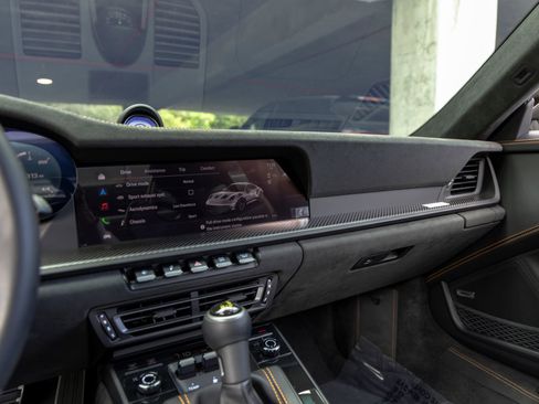 Used 2025 Porsche 911 GT3 RS image 46