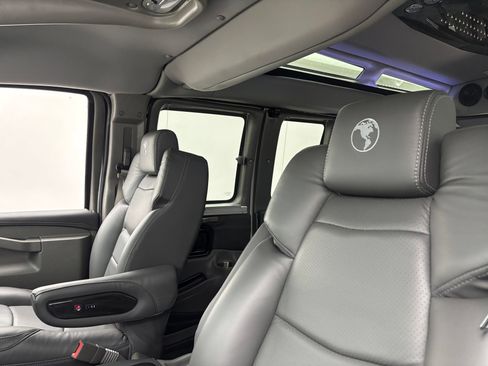 New 2026 GMC Savana 2500 w/ Driver Convenience Package RWD image 21