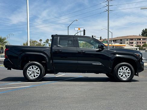 Used 2025 Toyota Tacoma SR5 RWD image 6