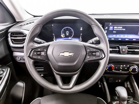 Used 2024 Chevrolet TrailBlazer LT FWD image 19