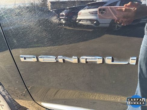 Used 2025 GMC Yukon Denali image 12