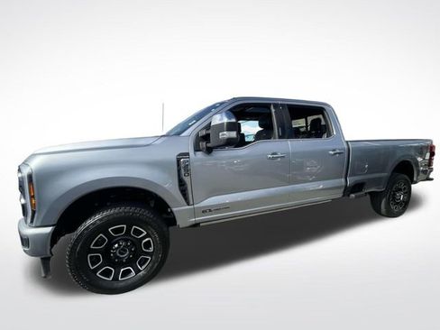 Certified 2024 Ford F250 Platinum image 2