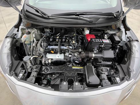 Used 2025 Nissan Versa SV image 32