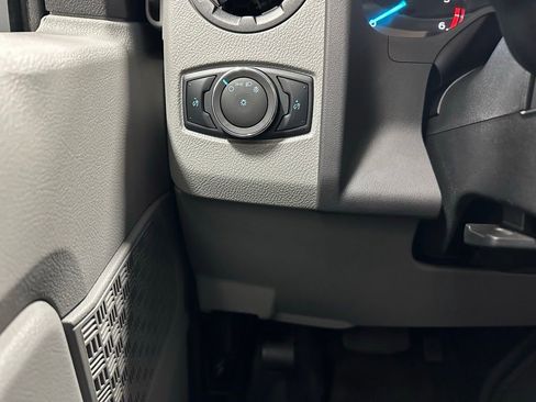 Used 2024 Ford E-350 and Econoline 350 Super Duty image 18